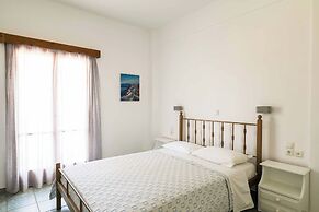 Finikas Santorini