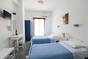Finikas Santorini