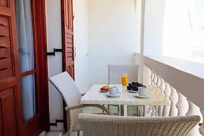 Finikas Santorini