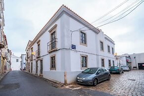 Oakmoon House