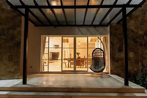 Nalas Villa