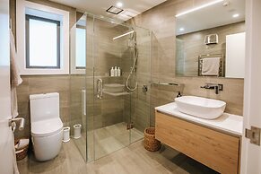 Nautilus - Sleeps 8 - Lake Views