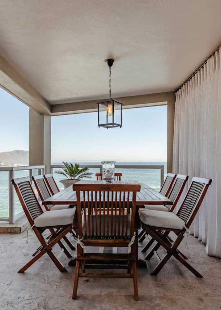 Clifton Views - Oceanfront Home