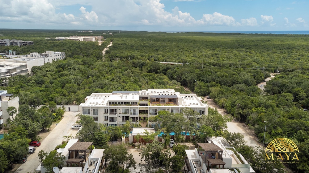 NHOA 303B 1BR Condo Pool View Aldea Zama