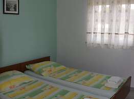 Apartments Dana