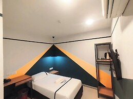 Smile Hotel C180 Cheras Selatan