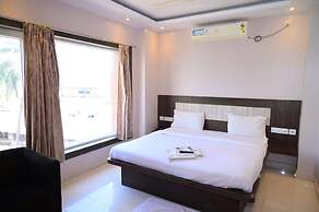 DhamStay Hotel Home Town Near Temple