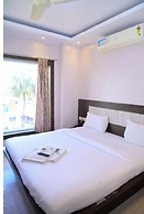 DhamStay Hotel Home Town Near Temple