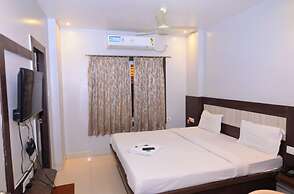 DhamStay Hotel Home Town Near Temple