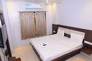 DhamStay Hotel Home Town Near Temple