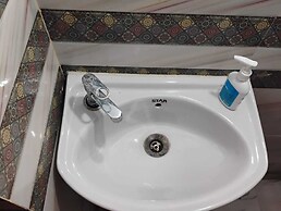 Geeta Teerth Guest House
