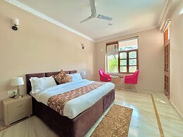 Luxury 4 Bedroom's Independent villa