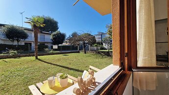 Bright Flat With Shared Garden