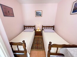 Studio apartment Šarić 3