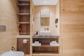 Reef Hotel & Spa