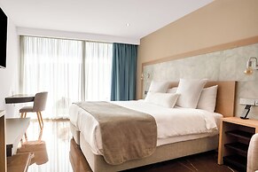 Reef Hotel & Spa