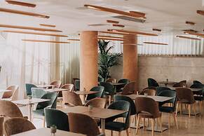 Reef Hotel & Spa