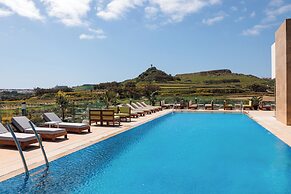 Reef Hotel & Spa