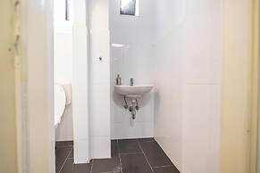 Cozy 4BR Apt Garden Close to Danube