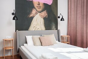 Retro Glamour by Upstairs