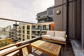The Riverside Residence - 3bdr Flat With Balcony