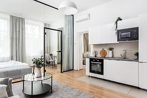 Modern  Apartments  by Upstairs
