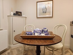 6 Rose Cottage