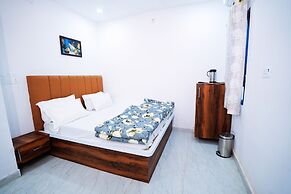 SAATWIK HOTEL