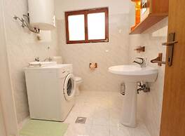 Ground Floor Retreat With bbq