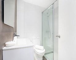 Apartment With Shared Pool for 4 People