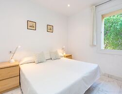 Apartment With Terrace for 4 People