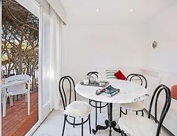 Apartment With Terrace for 4 People