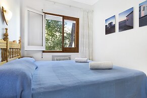 Apartment in Llafranc Near Beach & Pool