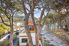 Pet-friendly Apartment Near Beach