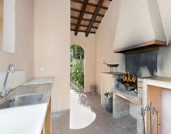 Cozy Villa for 10 Persons