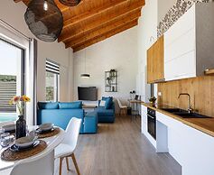Villa in Sfakaki With Private Pool & Beach Access