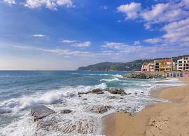 Apartment in Llafranc Near Sandy Beach