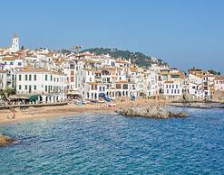 Apartment by the Beach in Spain's Costa Brava