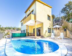 Villa in Lloret de Mar With Private Pool