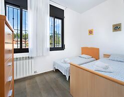 Villa in Lloret de Mar With Private Pool