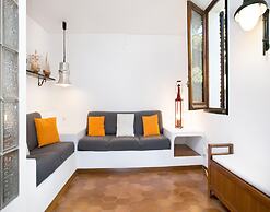 3-bedroom Villa With Pool and Parking