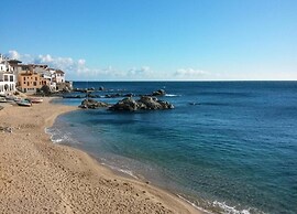 Apartment in Llafranc Near Serene Beach