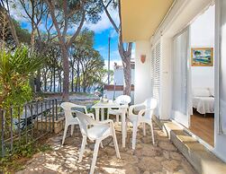 Apartment in Llafranc Near Serene Beach