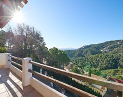 Villa in Costa Brava With Private Pool