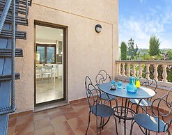 4 Bedroom House With Private Pool