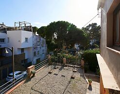 Apartment in Llafranc Near Sandy Beach