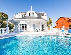 Villa in Blanes With Pool and Sea Views