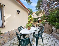 Charming 3-bedroom Villa in Lloret de Mar