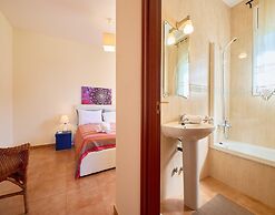 Villa on Costa Brava With Pool & Sea Views