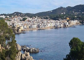 Studio in Spain Near Beach & Mountain Views